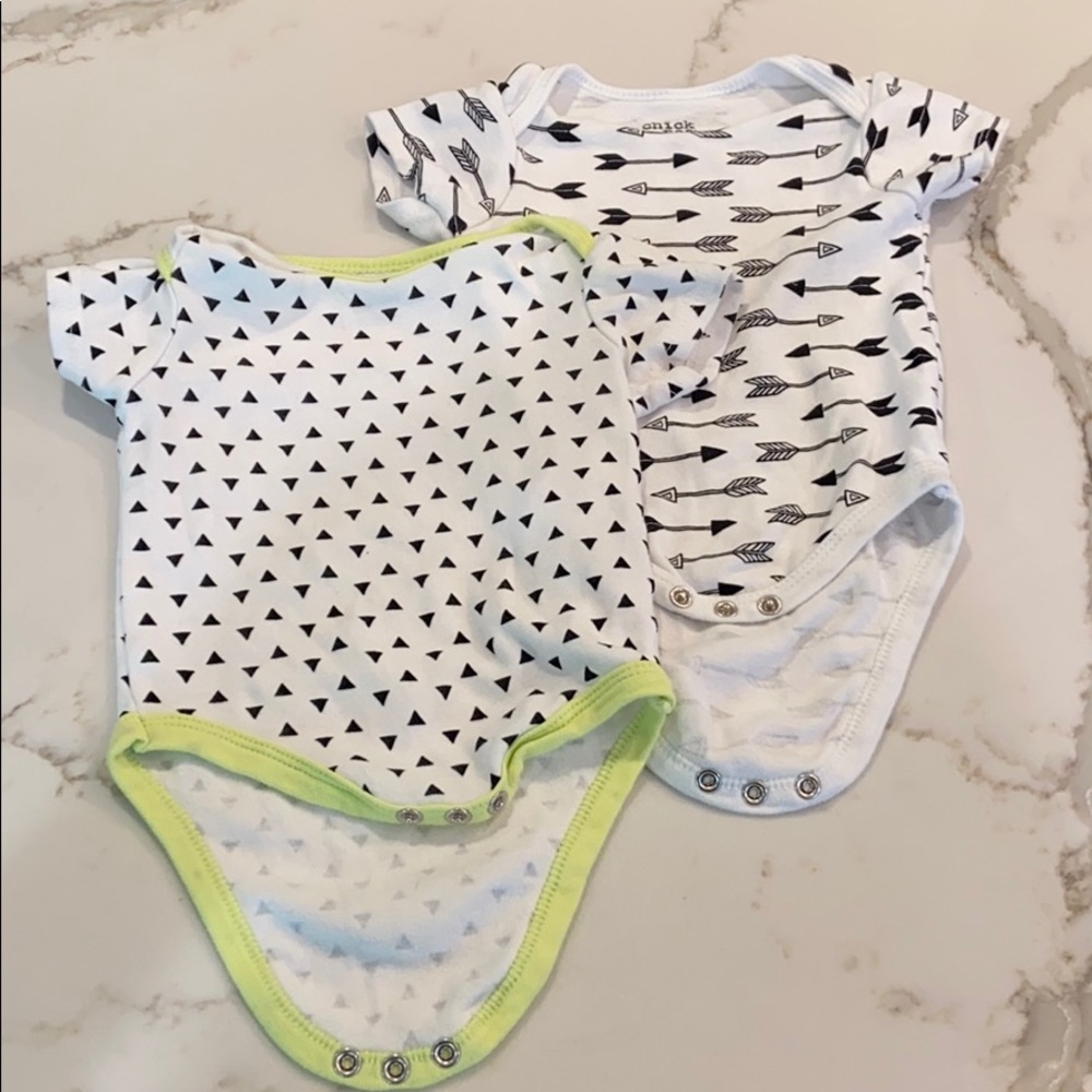 Short sleeve onesies